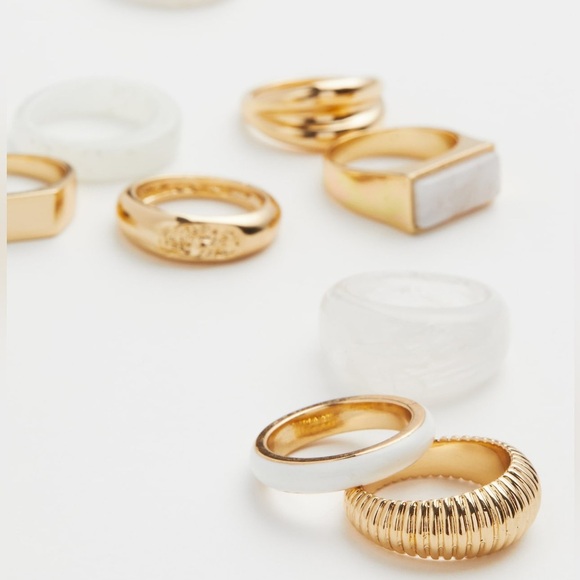 H&M 9-PACK RINGS
GOLD-COLORED/WHITE (Resin 60%, Metal 40%) Size M/L - Picture 7 of 7